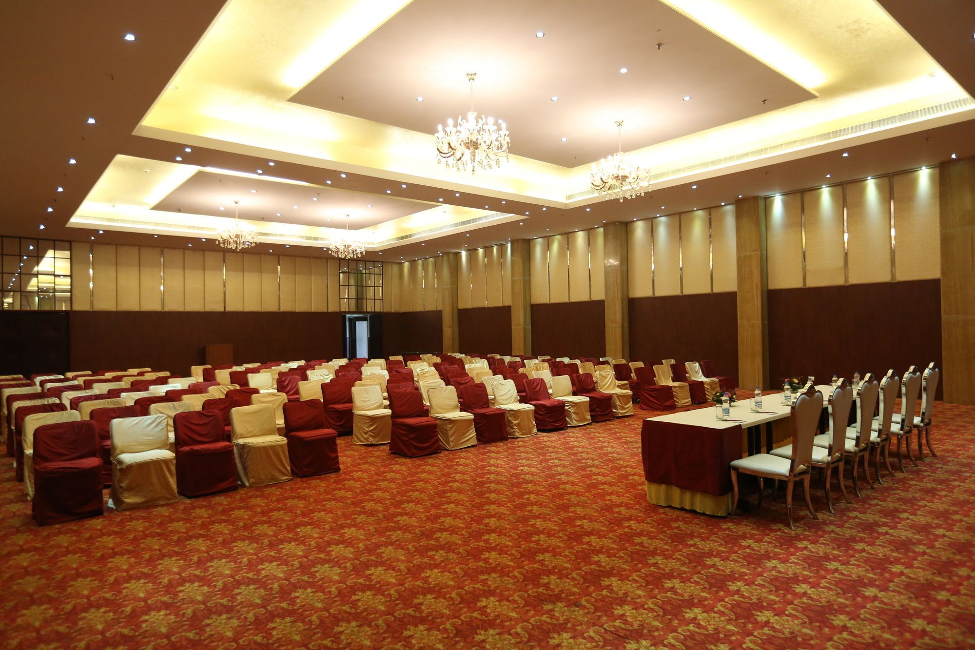 Готель Ramada By Wyndham Jaipur Jaisinghpura Екстер'єр фото